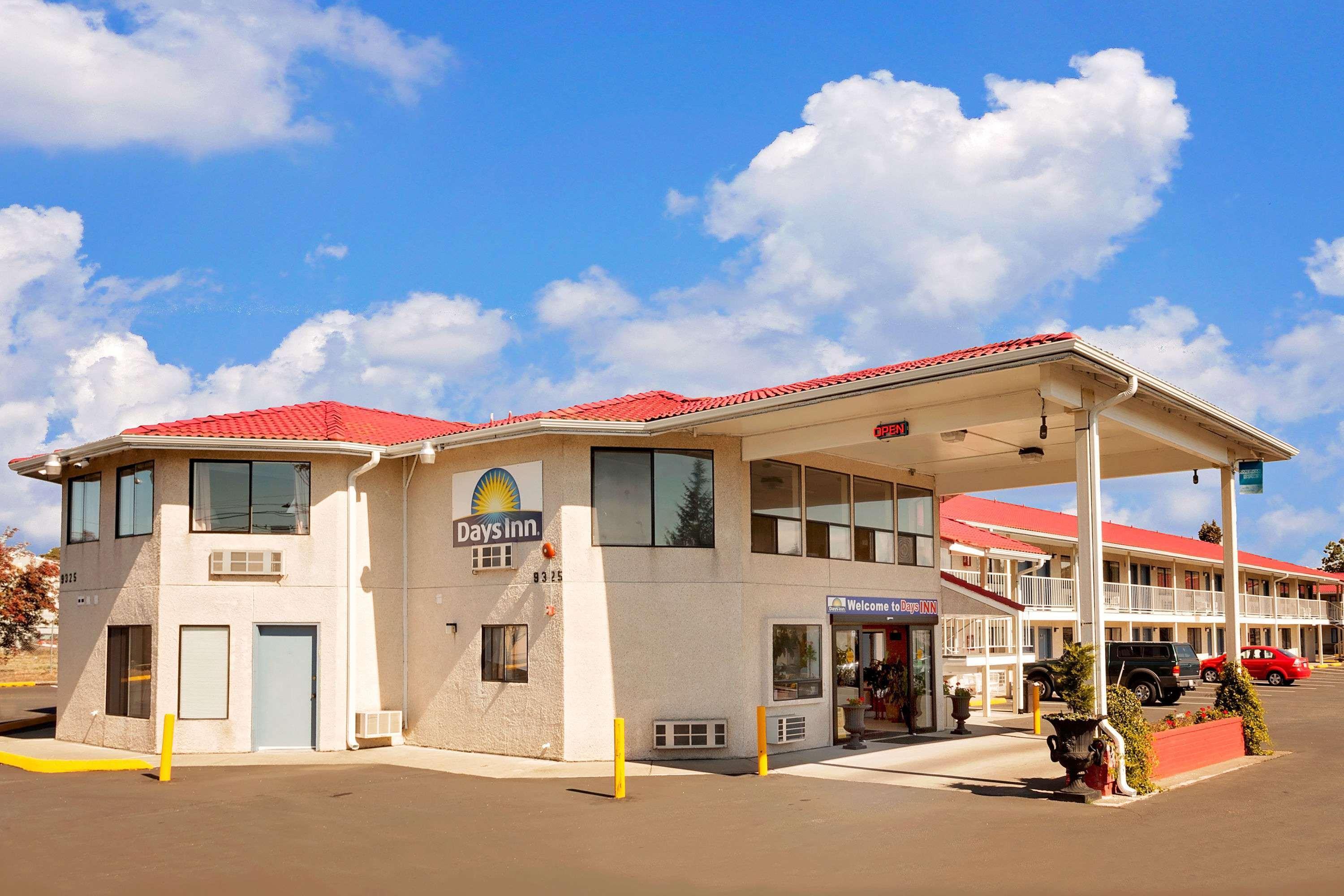 Days Inn By Wyndham Lakewood South Tacoma Esterno foto