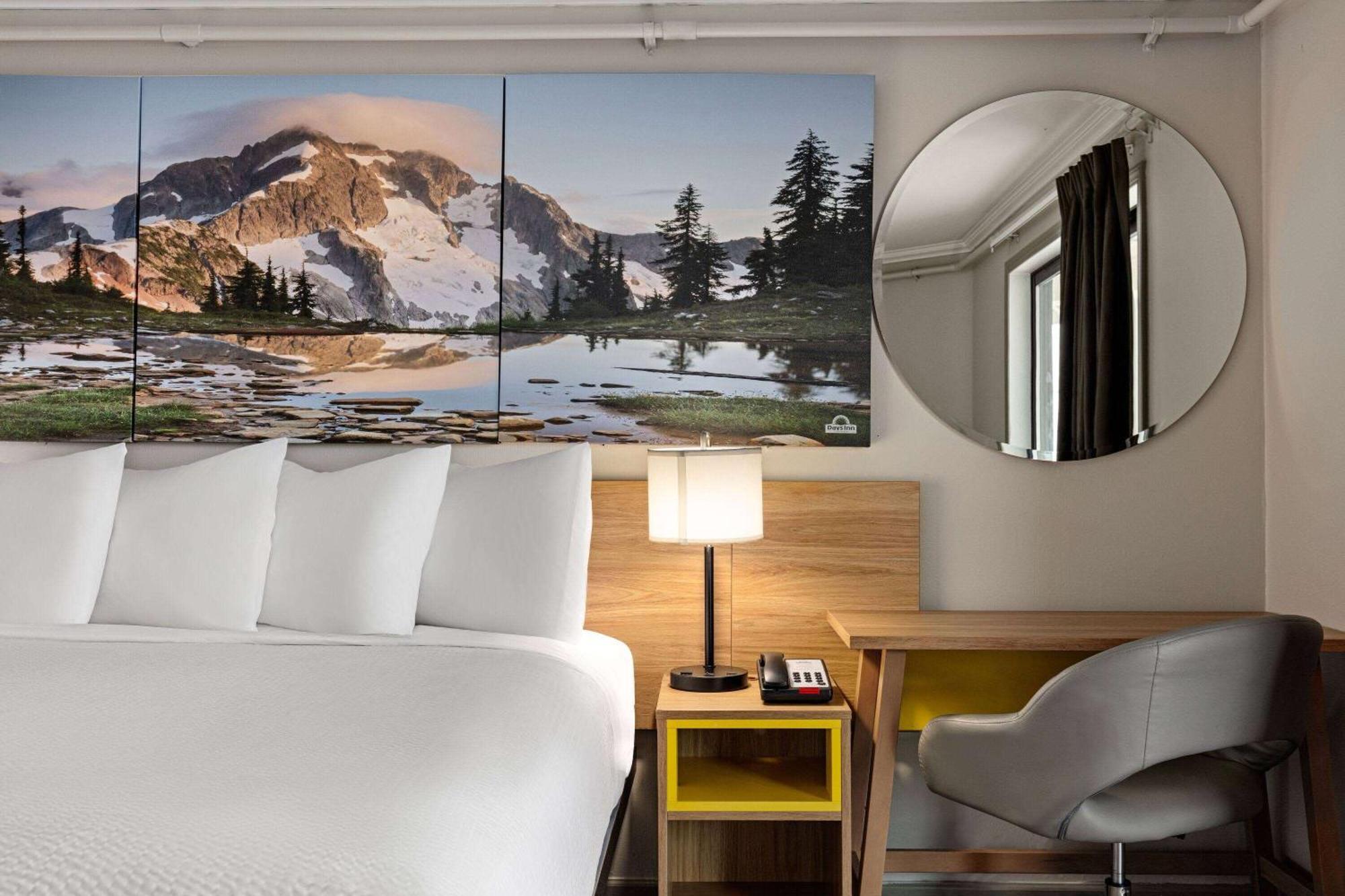 Days Inn By Wyndham Lakewood South Tacoma Esterno foto